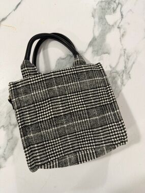 Stylish Black & White Plaid mini Tote Bag